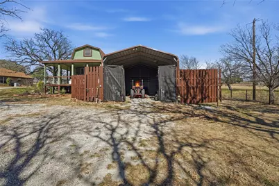 215 Younger Ranch Road, Azle, TX 76020 - Photo 37