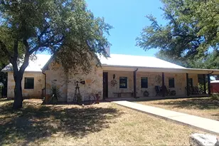 6101 Co Rd 208, Lampasas, TX 76550 - Photo 9