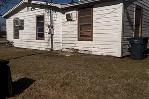 2819 Village Creek Rd, Fort Worth, TX 76105 - Photo 3