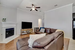 336 Pin Cushion Trail, Burleson, TX 76028 - Photo 5