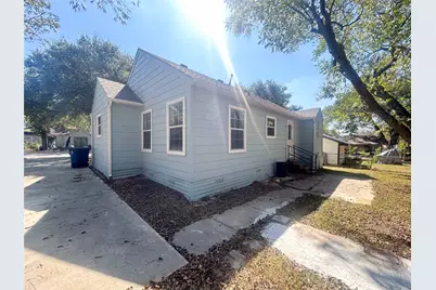 608 W Lake Street W, Ennis, TX 75119 - Photo 3