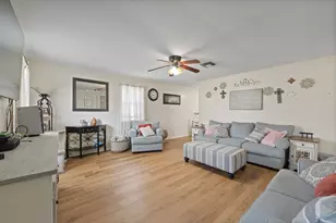 411 Vine St, Weatherford, TX 76086 - Photo 1