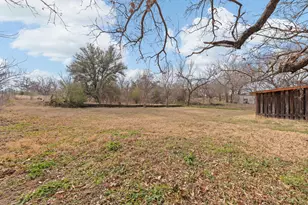 411 Vine St, Weatherford, TX 76086 - Photo 23