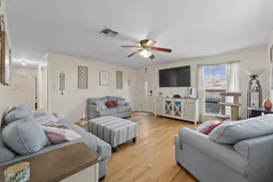 411 Vine St, Weatherford, TX 76086 - Photo 5