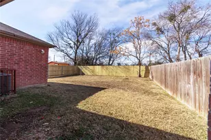 1123 Warrior Dr, Dallas, TX 75253 - Photo 17