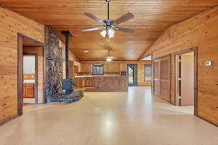 504 Windsor Ln, Springtown, TX 76082 - Photo 9