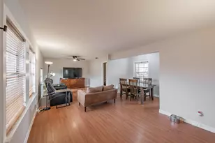 528 Buena Vista Dr, Hurst, TX 76053 - Photo 3