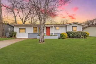 528 Buena Vista Dr, Hurst, TX 76053 - Photo 1