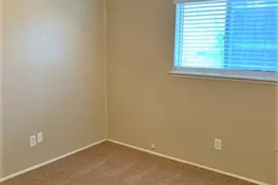 1503 Camelia Dr, Lewisville, TX 75067 - Photo 9