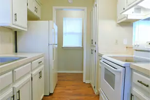 2212 Bolivar St, Denton, TX 76201 - Photo 9