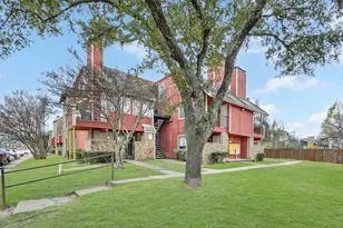 9825 Walnut St, Dallas, TX 75243 - Photo 23