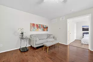 9825 Walnut St, Dallas, TX 75243 - Photo 9