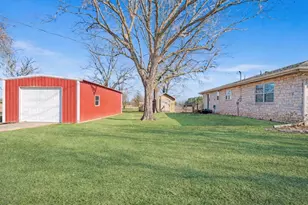 8413 Farm Rd 195, Bagwell, TX 75412 - Photo 17