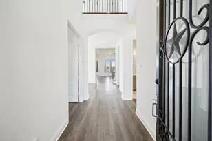 4101 Hawthorn Dr, Aubrey, TX 76227 - Photo 3