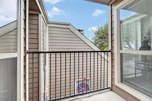 9829 Walnut St, Dallas, TX 75243 - Photo 19
