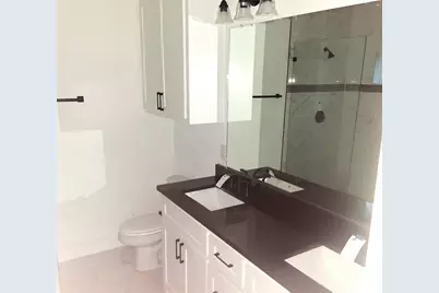 1212 S Rockwall Avenue, Terrell, TX 75160 - Photo 9