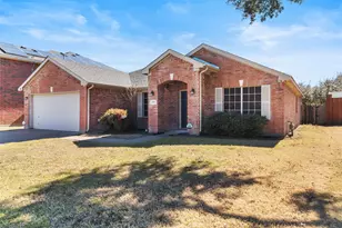 2511 Rio Grande Dr, Grand Prairie, TX 75052 - Photo 3