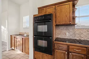 208 Cobblestone Cir, Red Oak, TX 75154 - Photo 17