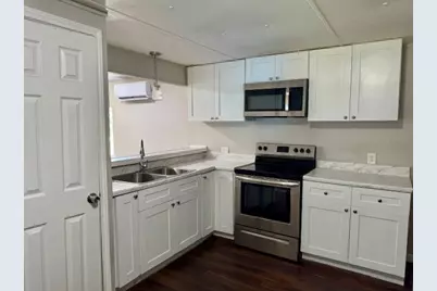 914 Pawnee Trail, Granbury, TX 76048 - Photo 7