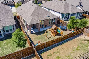 1638 Snowdrop Dr, Celina, TX 75078 - Photo 39