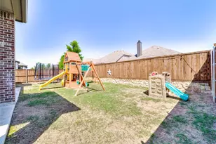 1638 Snowdrop Dr, Celina, TX 75078 - Photo 33