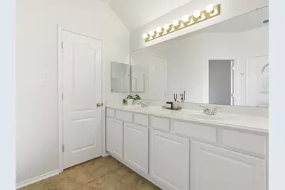 11217 Clover Knoll Drive, Frisco, TX 75035 - Photo 5