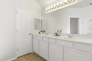 11217 Clover Knoll Dr, Frisco, TX 75035 - Photo 5