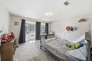 1605 Northlake Ct, Arlington, TX 76012 - Photo 9