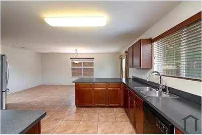 4900 Meadow Trails Drive, Fort Worth, TX 76244 - Photo 5