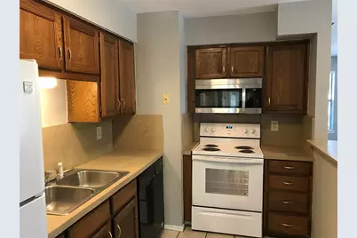 118 Maple Street #A, Arlington, TX 76011 - Photo 5