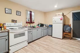 805 E 11th St, Kemp, TX 75143 - Photo 5