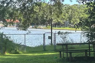 202 Thunderbird Dr, Mabank, TX 75156 - Photo 3