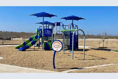 1922 Cherokee Lane, Cleburne, TX 76033 - Photo 5