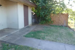 3425 Republic Dr, Forest Hill, TX 76140 - Photo 31