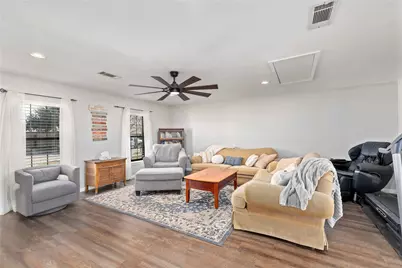 7921 Pebblebrook Drive, Watauga, TX 76148 - Photo 7