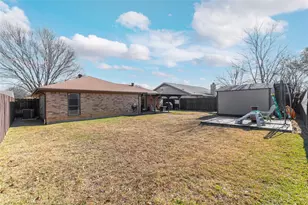 7921 Pebblebrook Dr, Watauga, TX 76148 - Photo 29