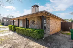 7921 Pebblebrook Dr, Watauga, TX 76148 - Photo 5