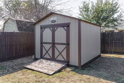 7921 Pebblebrook Drive, Watauga, TX 76148 - Photo 31