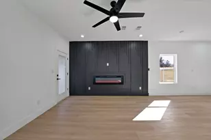 2912 Brigham Ln, Dallas, TX 75215 - Photo 9