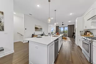 737 N Zang Blvd, Dallas, TX 75208 - Photo 11