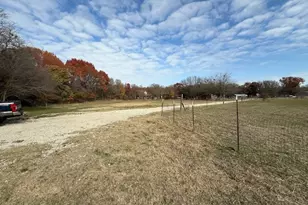 129 Mill Creek Dr, Weatherford, TX 76085 - Photo 23