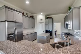 124 Windsor Cir, Waxahachie, TX 75165 - Photo 13