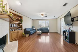 611 Windgate Ct, Arlington, TX 76012 - Photo 7