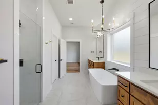 509 Emma St, Grandview, TX 76050 - Photo 21