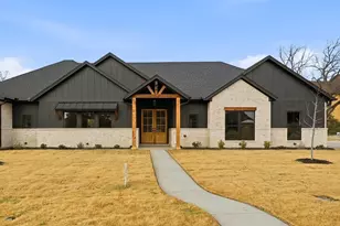 509 Emma St, Grandview, TX 76050 - Photo 1