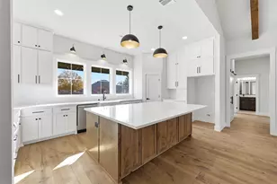 509 Emma St, Grandview, TX 76050 - Photo 15