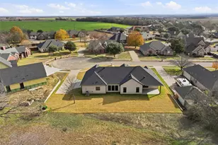 509 Emma St, Grandview, TX 76050 - Photo 3