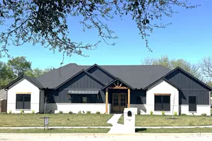 509 Emma St, Grandview, TX 76050 - Photo 1