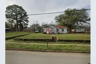 2102 N Grand Avenue, Tyler, TX 75702 - Photo 1