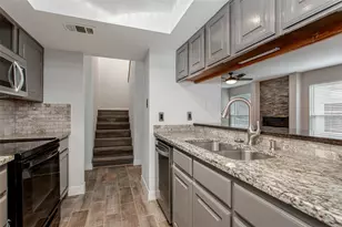 13109 Burninglog Ln, Dallas, TX 75243 - Photo 13